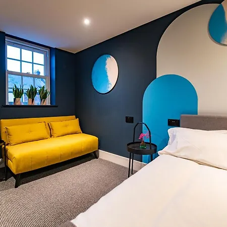 The Nest - Luxury 16 Person Apt W Jacuzzi & Parking Blackpool Exterior photo