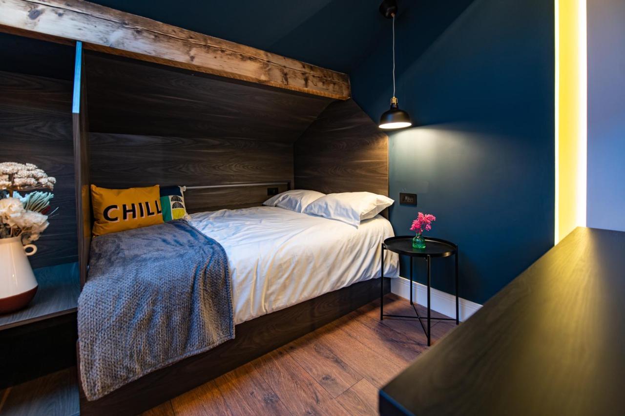The Nest - Luxury 16 Person W Jacuzzi & Parking Apartamento