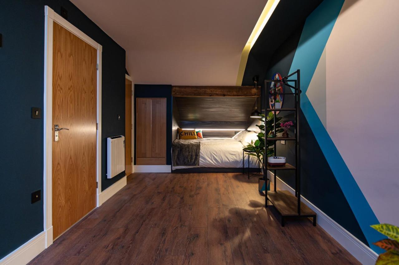 The Nest - Luxury 16 Person W Jacuzzi & Parking Apartment *